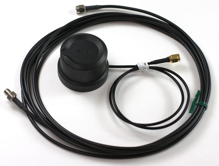 全周波ヘリックス・アンテナAH-4236（Hi-target）とSMA延長ケーブル3m